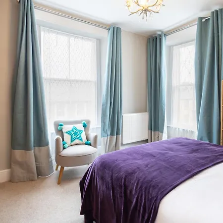 Host & - Hampton House *